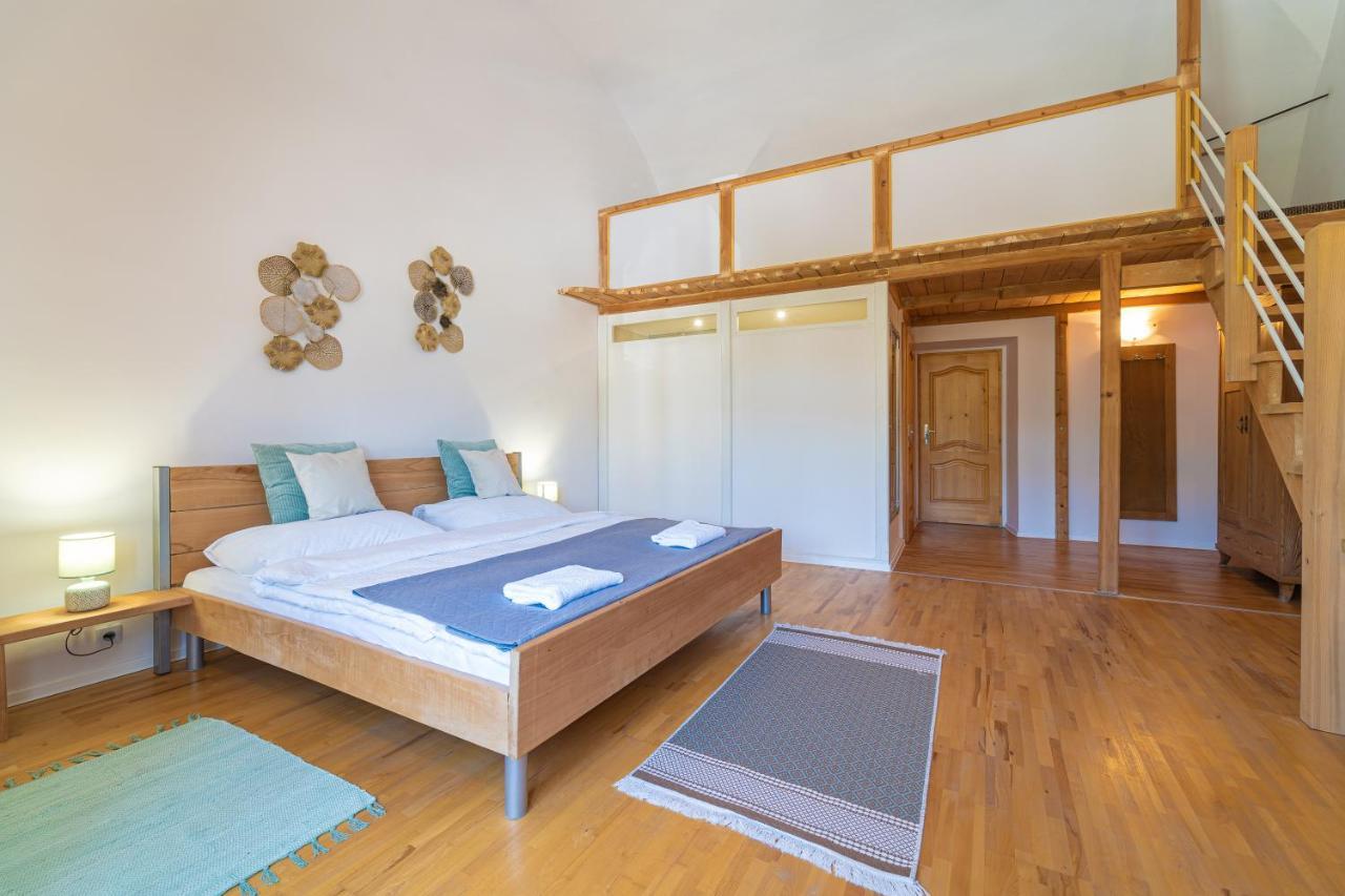 Plesivec Bed & Breakfast Hugo المظهر الخارجي الصورة