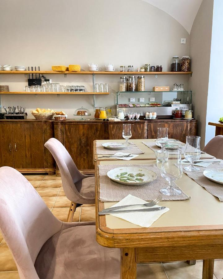 Plesivec Bed & Breakfast Hugo المظهر الخارجي الصورة