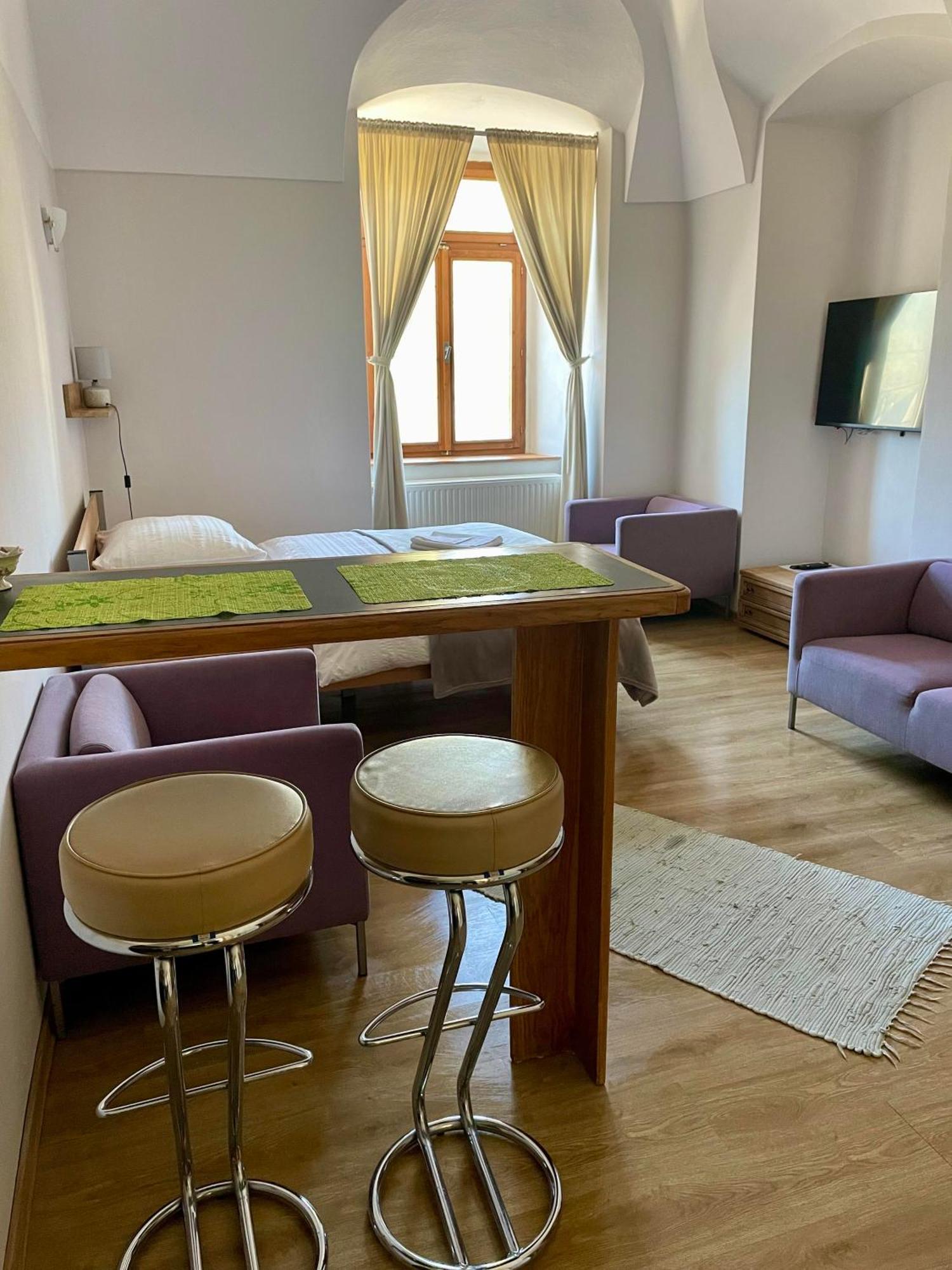 Plesivec Bed & Breakfast Hugo المظهر الخارجي الصورة